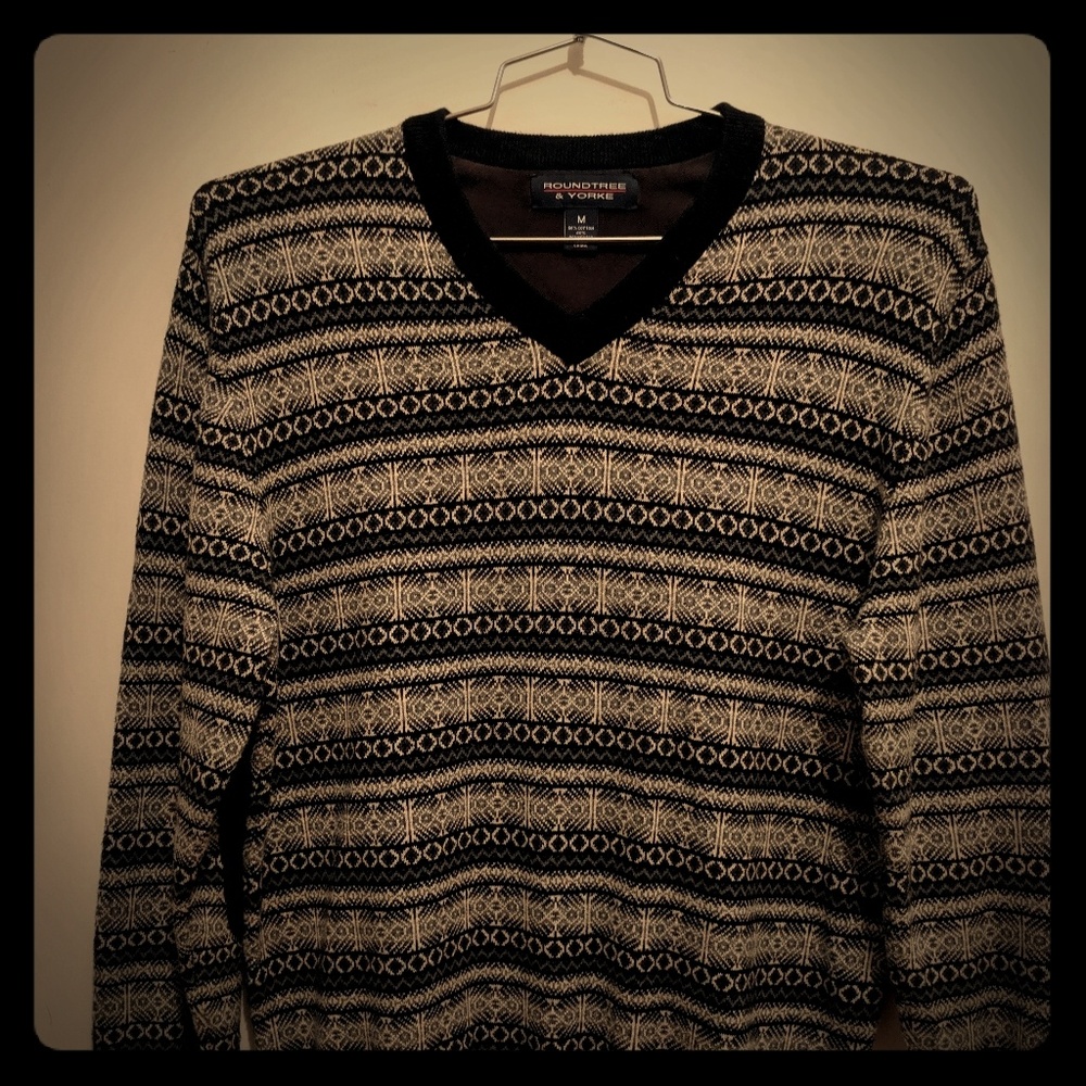 Roundtree & Yorke V-neck sweater